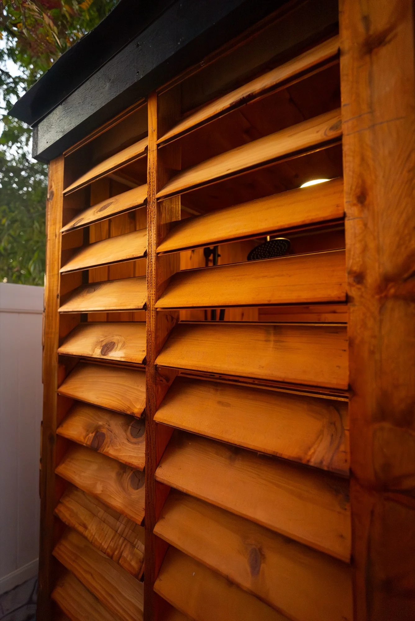 Detail of custom cedar louver privacy screen